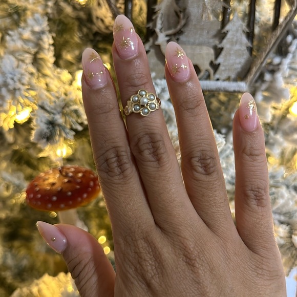 14K (marked) yellow gold floral pearl ring. Victorian Era.